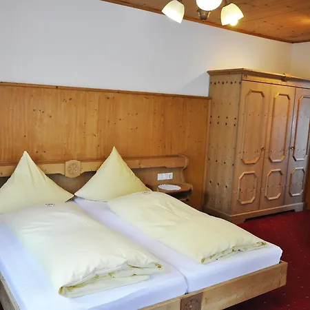 Guest house Bergfrieden Leutasch/seefeld 3*