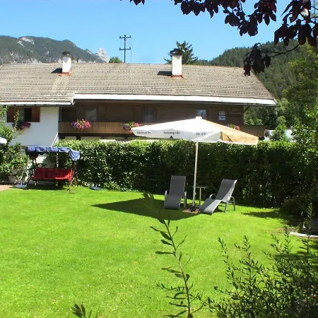 Konukevi Bergfrieden Leutasch/seefeld