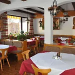 ゲストハウス Bergfrieden Leutasch/seefeld ロイタシュ