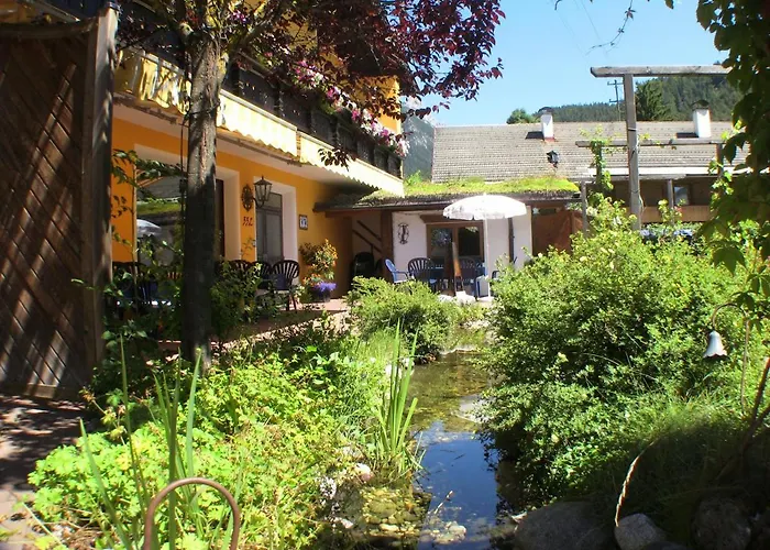 게스트하우스 Bergfrieden Leutasch/seefeld 3*